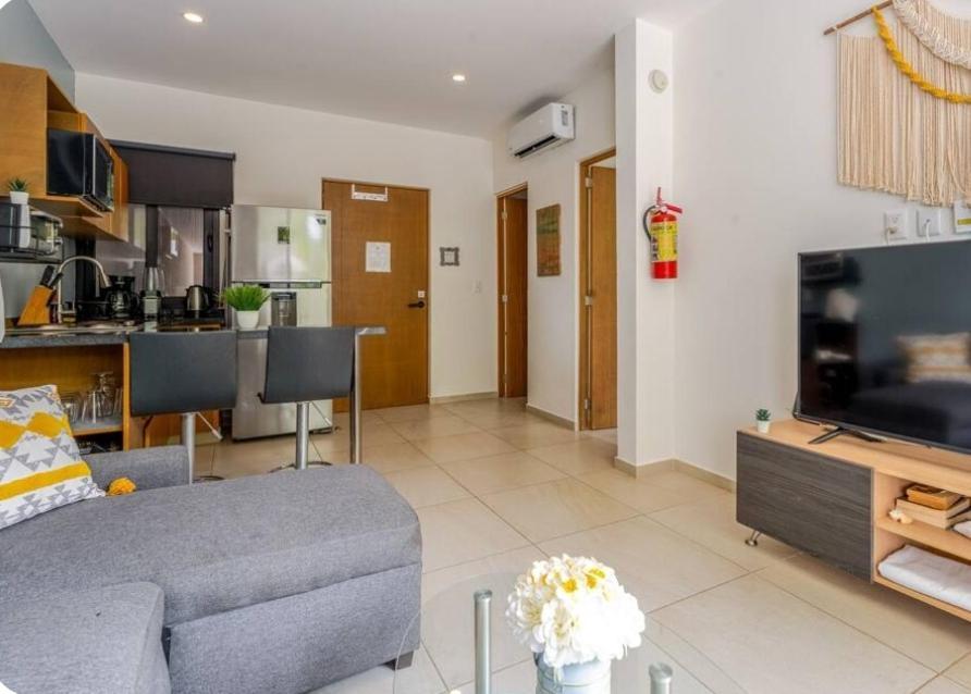 Modern 1 Bedroom Suite By Beach Great Location! Puerto Morelos Extérieur photo